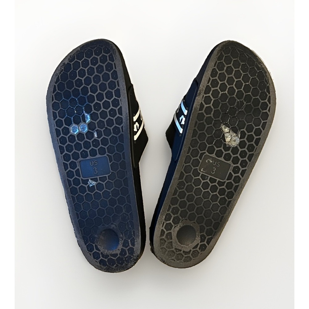 True Religion Boys' Snoop Colorblock Pool Slides Size 3 Black/White Streetwear - Picture 3 of 5